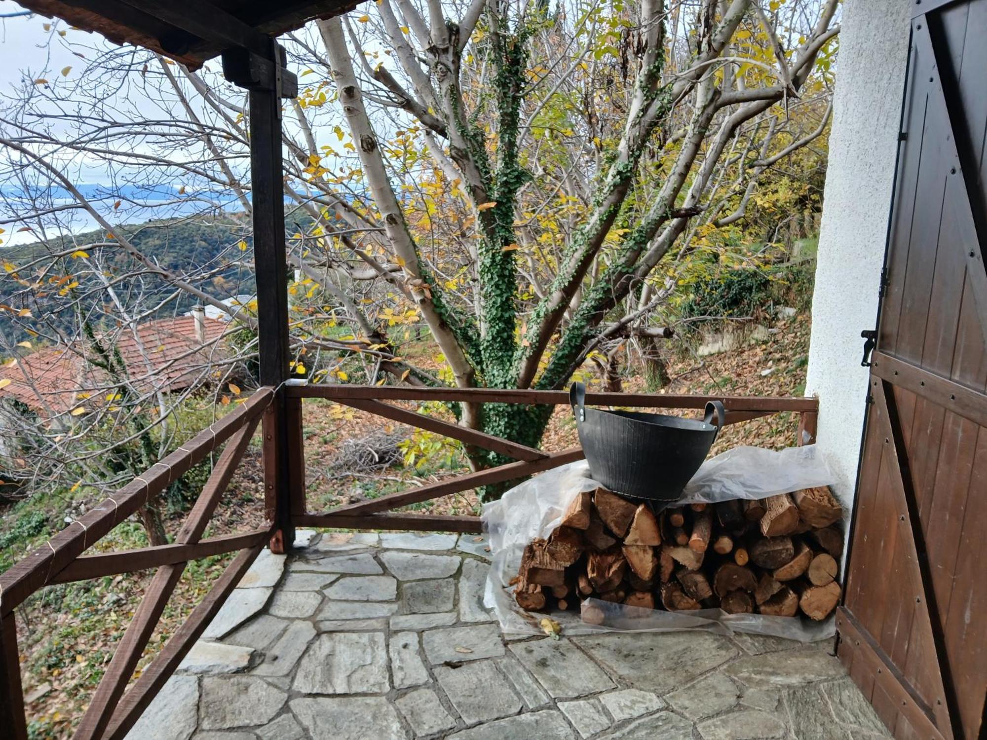 Mountain And Sea View Villa Miléai Exteriör bild
